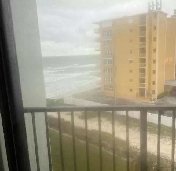 Coastal Condo On The Beach At Ocean Trillium #501