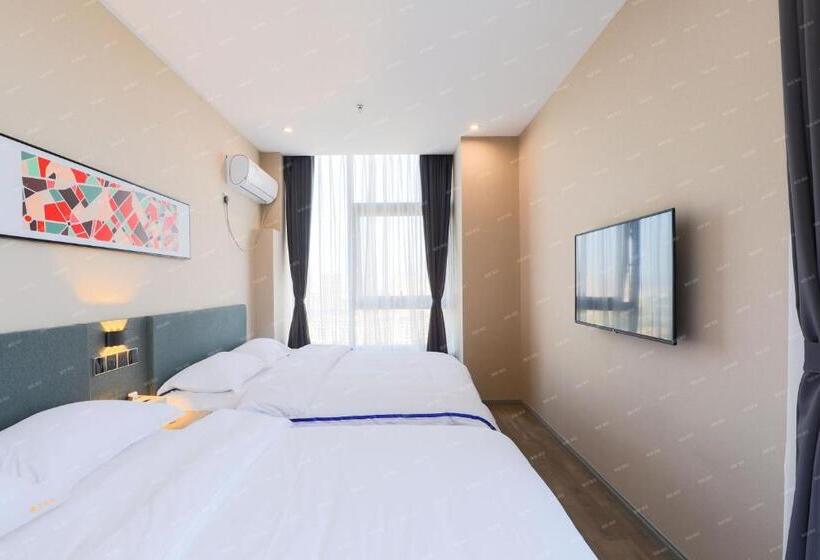 Colour Hotel   Nanchang West Railway Station