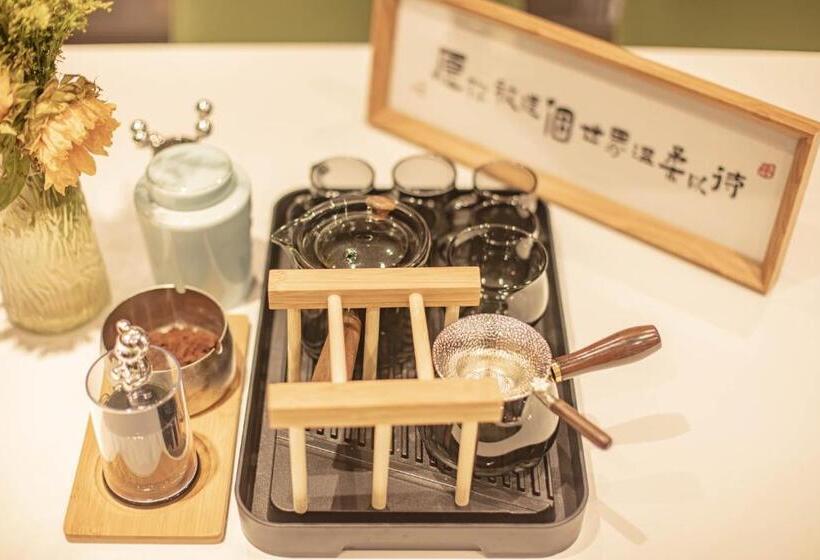 Dali Nurishop Hostel