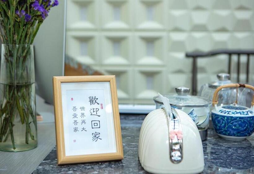 Dali Nurishop Hostel