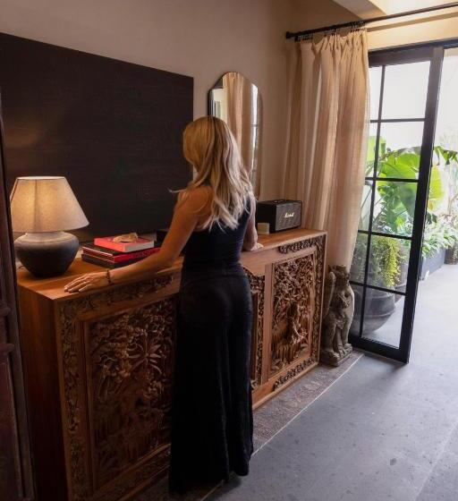 Szálloda Casa Realm