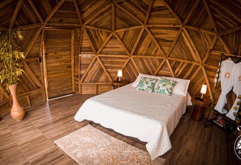 هتل کپسول Greenlandomesa Cuarzo