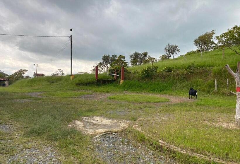 هتل Dinoagro Potrero Grande