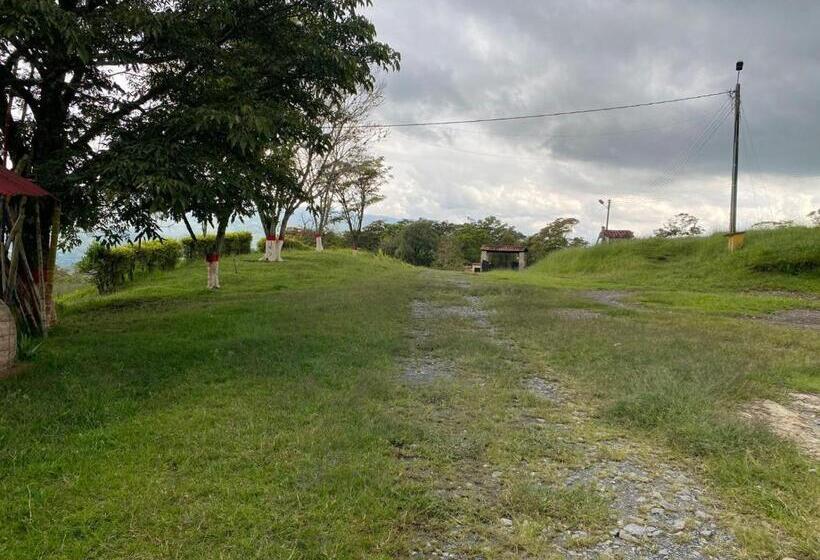 هتل Dinoagro Potrero Grande