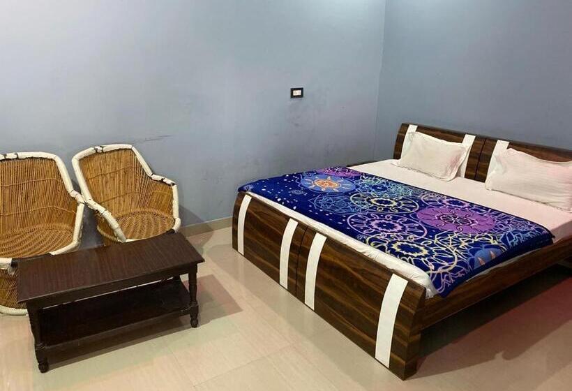 Отель Natures Nest