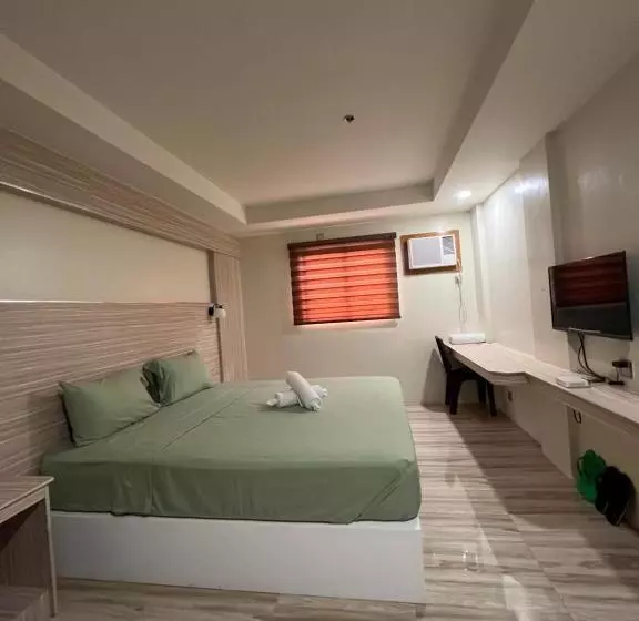 ホテル Reddoorz @ Washington Guest House Olongapo