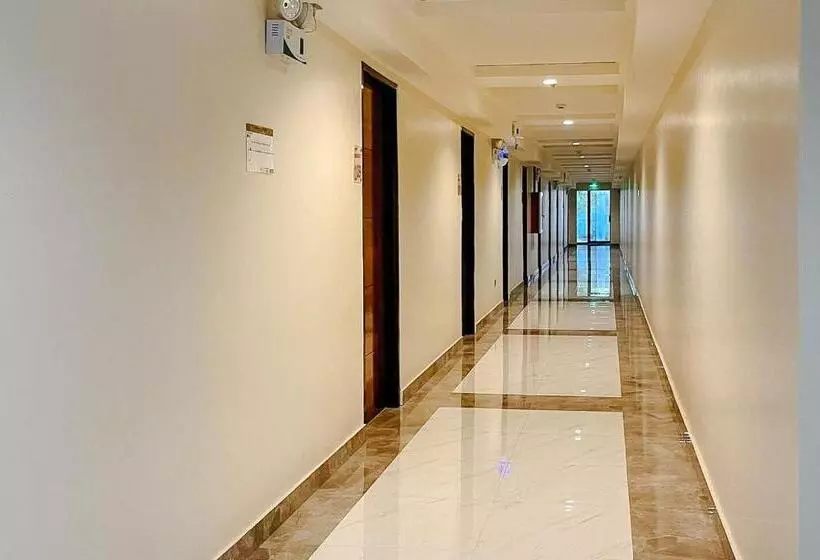 ホテル Reddoorz @ Washington Guest House Olongapo