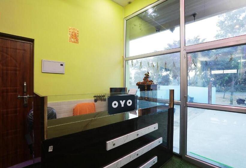 בית מלון כפרי Spot On Classic Palace