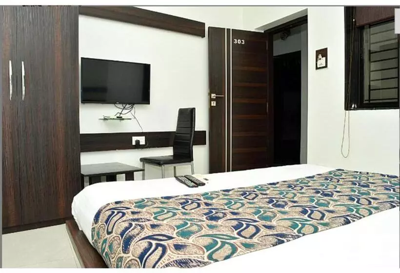 هتل Sunil Inn