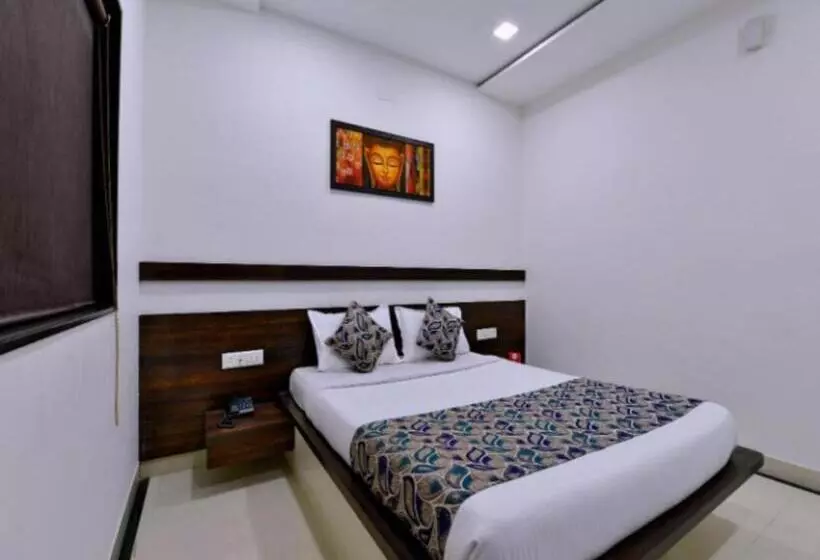 هتل Sunil Inn