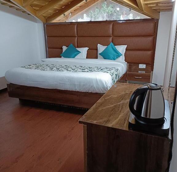 Hotel Super Collection O Mall Road Nainital