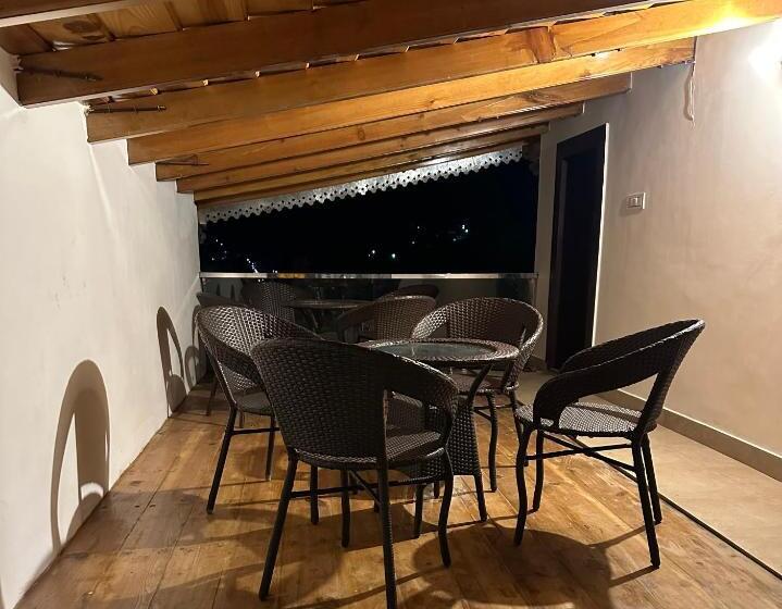 Hotel Super Collection O Mall Road Nainital