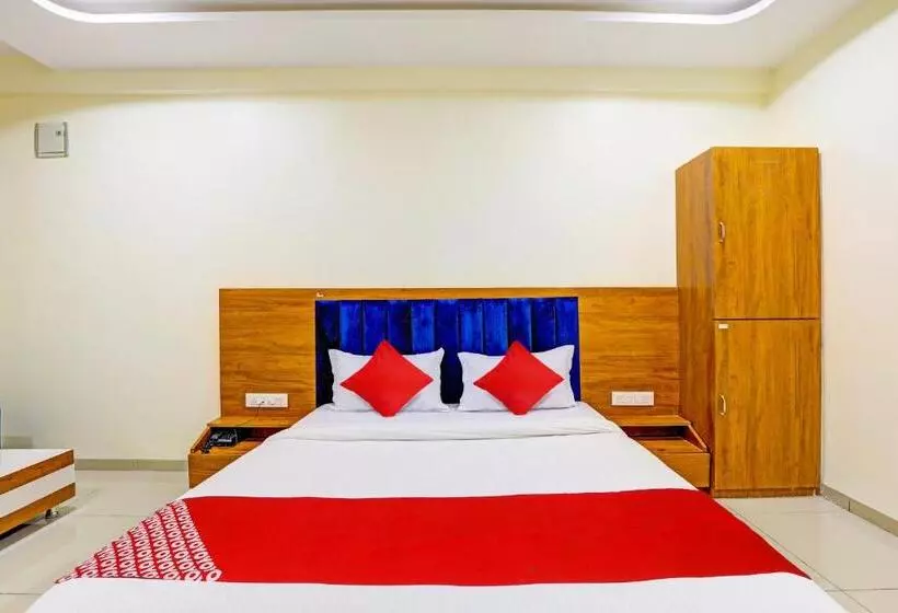 Oyo Hotel H K Villa