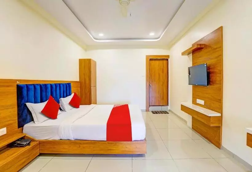 Oyo Hotel H K Villa