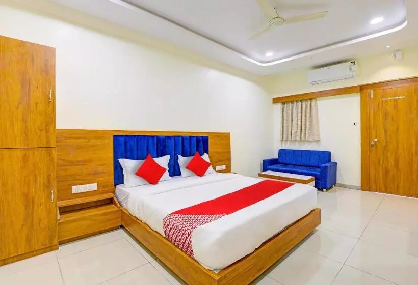 Oyo Hotel H K Villa