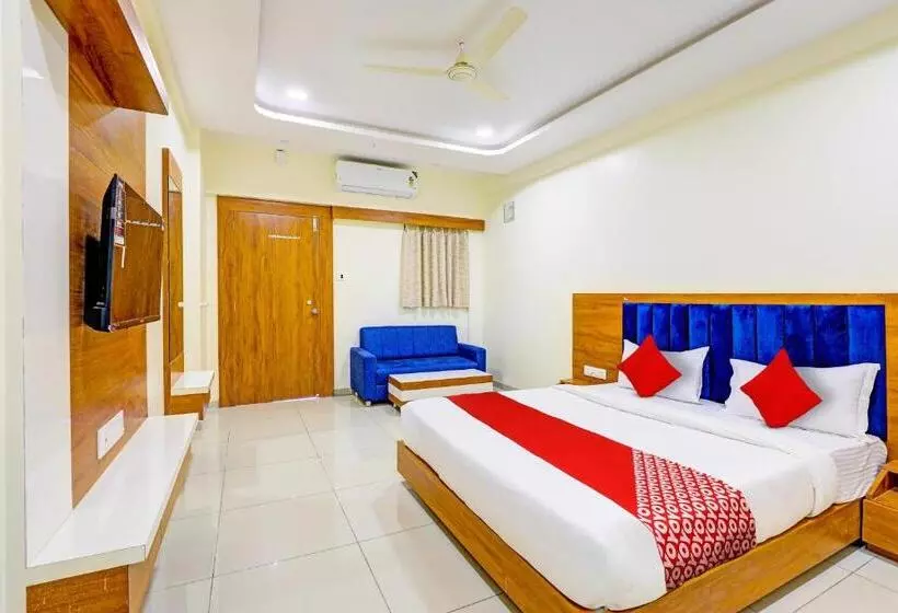 Oyo Hotel H K Villa