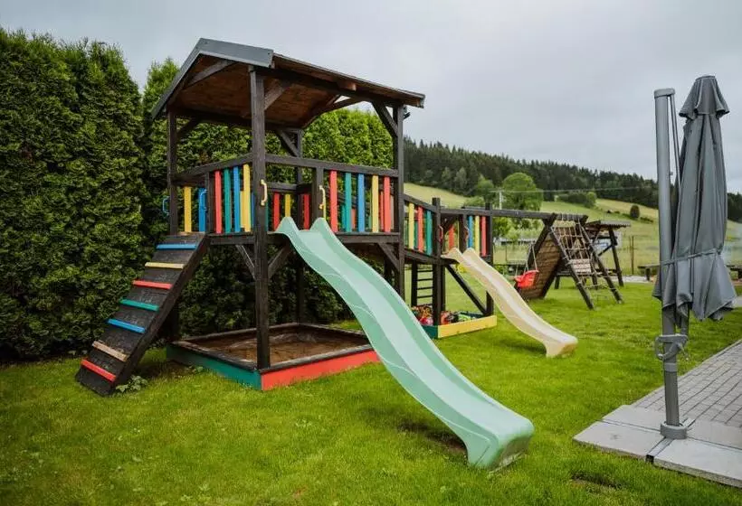 ペンション Apartmány Velké Karlovice