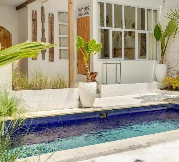 Majatalo Nirvana Villa