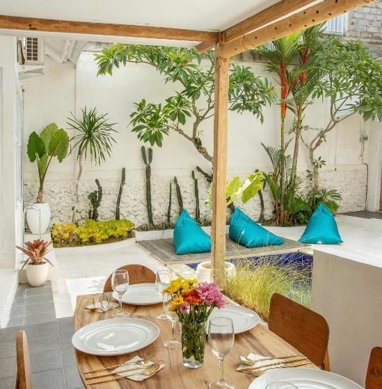 膳宿费 Nirvana Villa