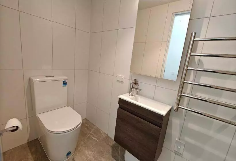 ペンション Private Room With Ensuite & Garden Epsom