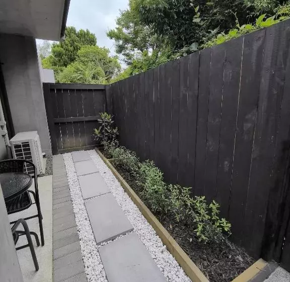 ペンション Private Room With Ensuite & Garden Epsom