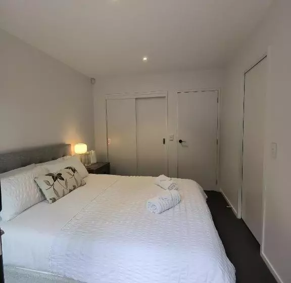ペンション Private Room With Ensuite & Garden Epsom