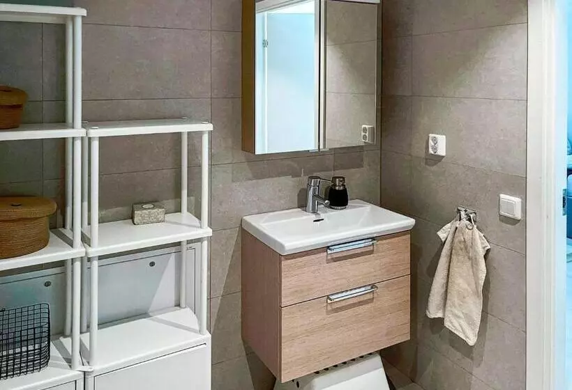 پانسیون Room In Guest Room   Guest Room Close To Malmö Arena