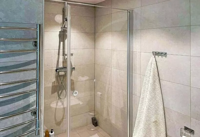 پانسیون Room In Guest Room   Guest Room Close To Malmö Arena