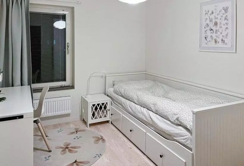پانسیون Room In Guest Room   Guest Room Close To Malmö Arena