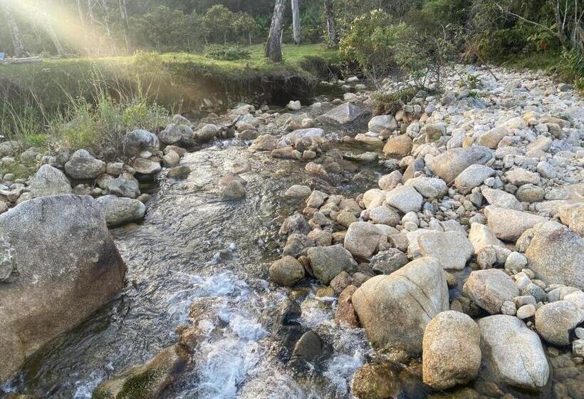 پانسیون Tahamies Hostal   Artesanos Y Turistas