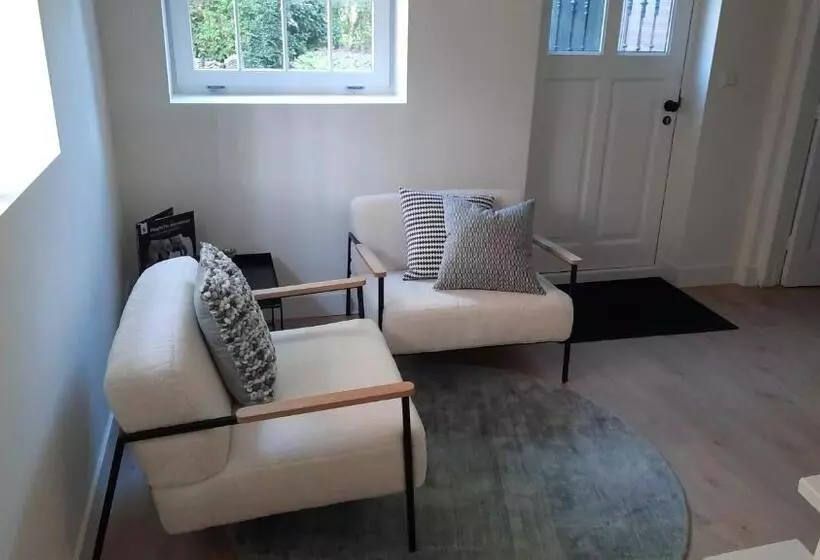 ベッドアンドブレックファースト Blrk 285