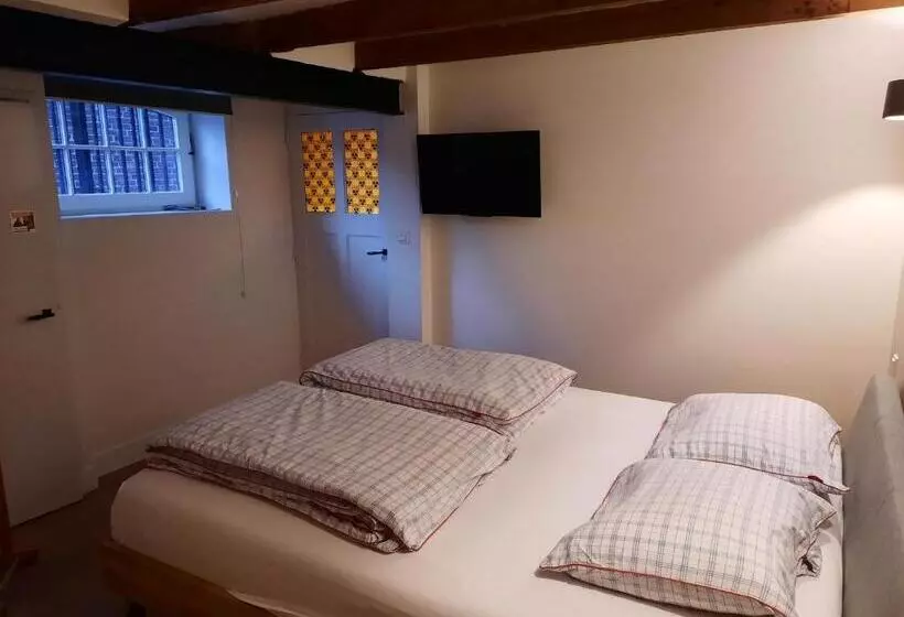 ベッドアンドブレックファースト Blrk 285