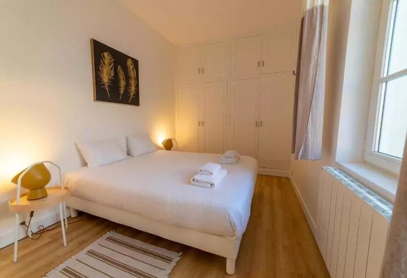 Aamiaismajoitus (B&B) Square Bnb   Duplex à 10min De Disneyland Paris