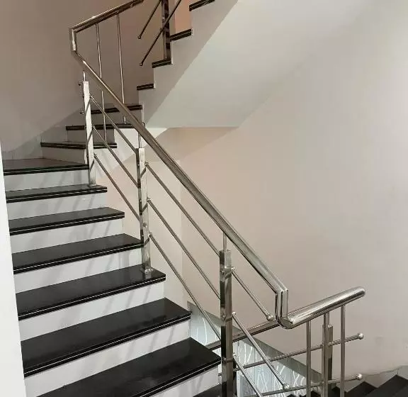 ホテル C3 Regency