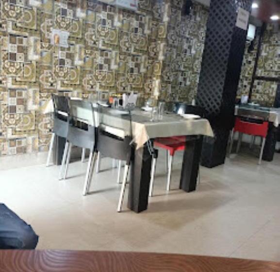 Hotel Chawla Guest House, Patna