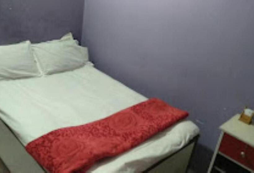 בית מלון כפרי Dharam Mukti Utsav Bhawan, Raxaul