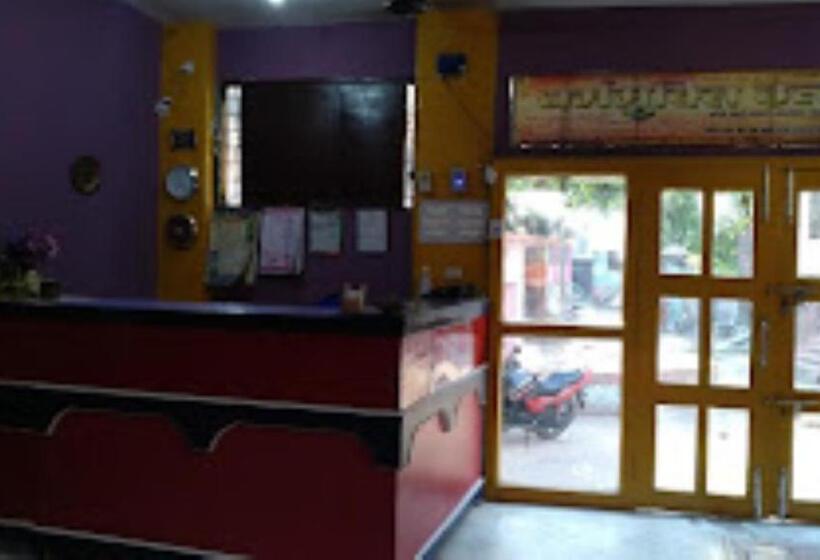 בית מלון כפרי Dharam Mukti Utsav Bhawan, Raxaul