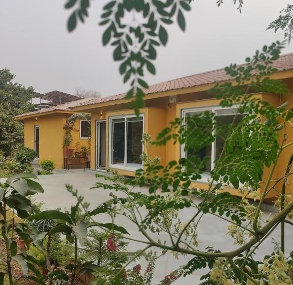 Hotel Girisadan Organic Farm Retreat & Botanical Forest