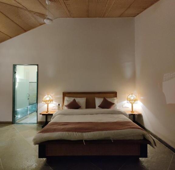 Hotel Girisadan Organic Farm Retreat & Botanical Forest