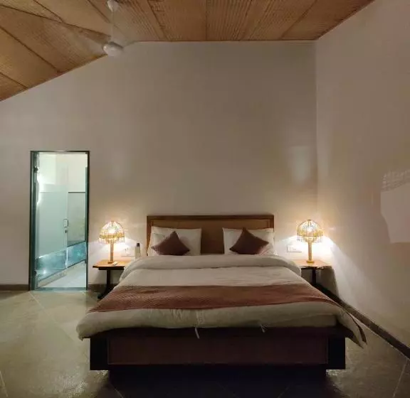 هتل Girisadan Organic Farm Retreat & Botanical Forest