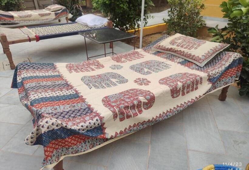 Hotel Girisadan Organic Farm Retreat & Botanical Forest