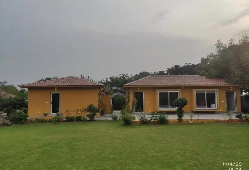 هتل Girisadan Organic Farm Retreat & Botanical Forest