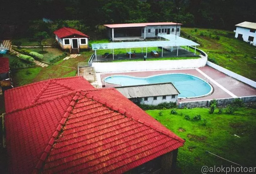 ホテル Jambrung Studio Apartments With Common Pool