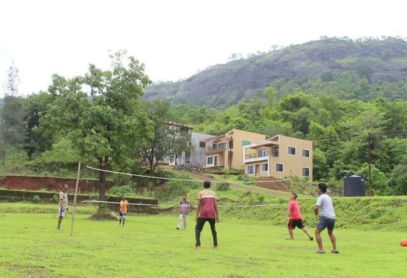 ホテル Jambrung Studio Apartments With Common Pool