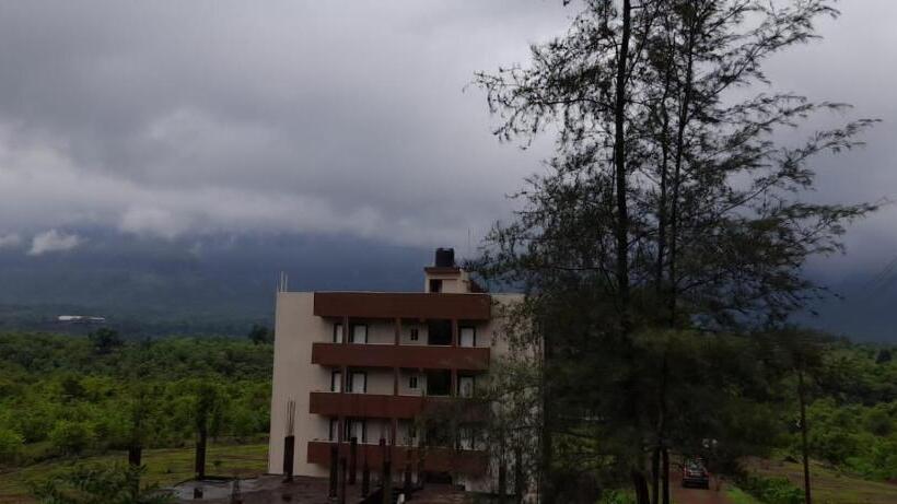 Hotel Jambrung Studio Apartments With Common Pool