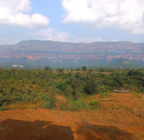 Hotel Jambrung Studio Apartments With Common Pool