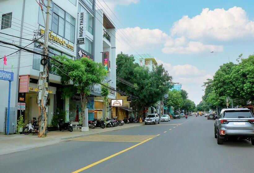 هتل Khách Sạn Phố Ngọc
