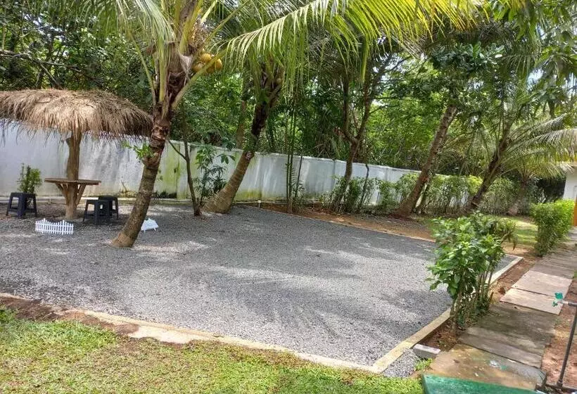 Hotelli Shanon Lake Villa Surf Lodge