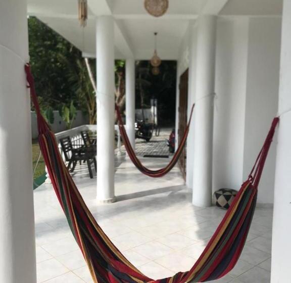 ホテル Shanon Lake Villa Surf Lodge