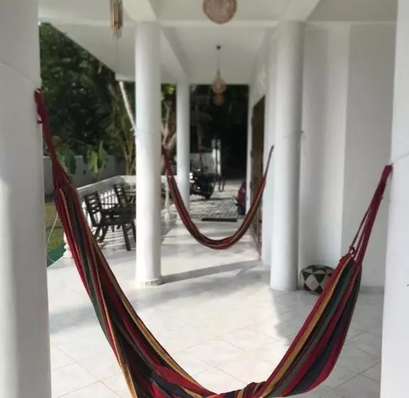 Hotelli Shanon Lake Villa Surf Lodge